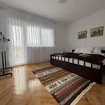 E&a Jasmina Okanovic *