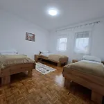 E&a Jasmina Okanovic Apartamento Gradacac