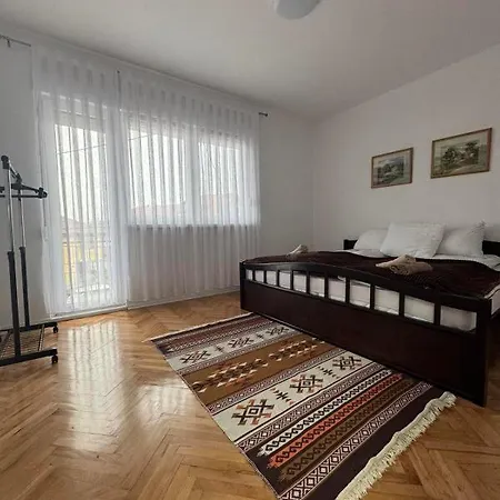 E&a Jasmina Okanovic *