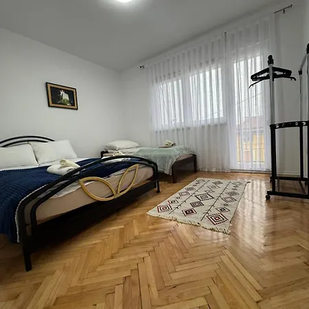 Апартаменты E&a Jasmina Okanovic