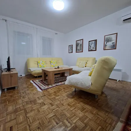 Apartment E&a Jasmina Okanovic Gradacac