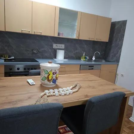 Apartment E&a Jasmina Okanovic *